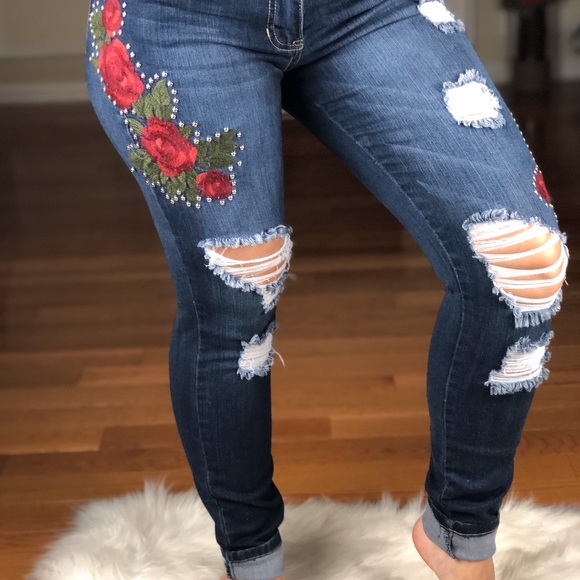 Cred NY Sexy Ripped Distressed Floral Jeans, 5/27 - Picture 2 of 7